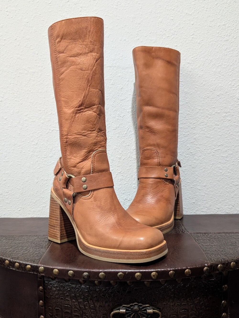 Frye Karma Harness Vintage Y2K, 12R Leather Boots Chunky Square Toe - Size 8